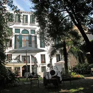 https://hotel-palazzo-abadessa.hotelslidodijesolo.com