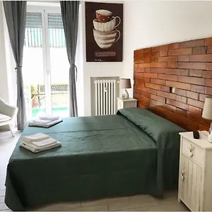*** Bed & Breakfast Dea Flora Italia